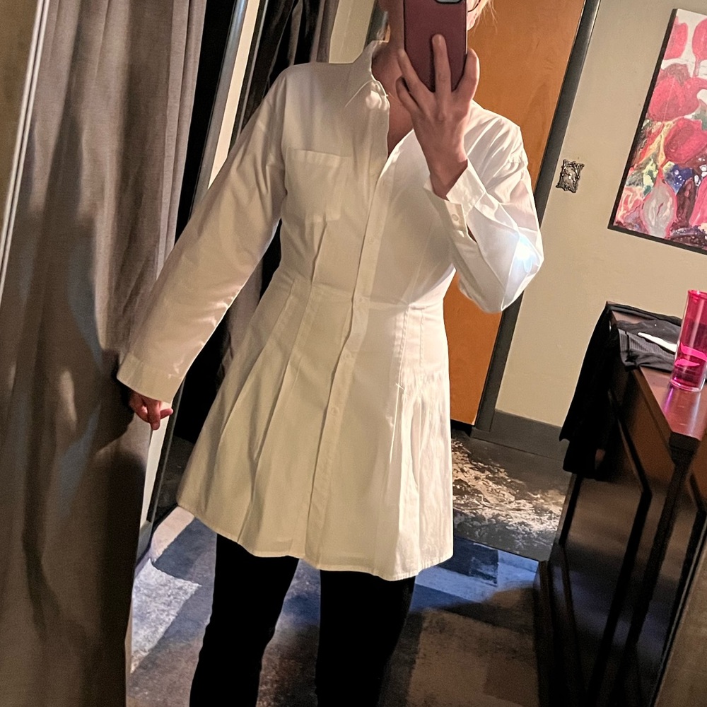 Le Lis White button down with fitted waist